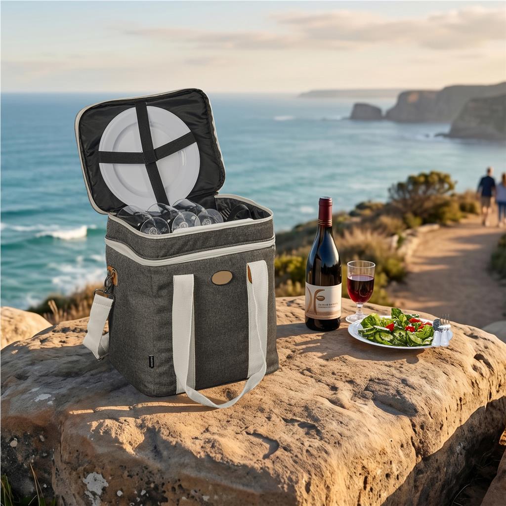 Serendipio Brookfield 4-Person Picnic Cooler - Image 2