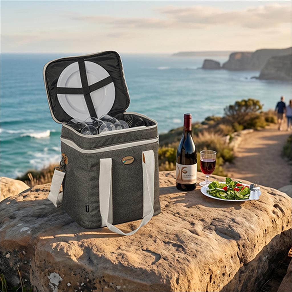 Serendipio Brookfield 4-Person Picnic Cooler - Image 5