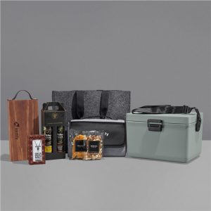 Outdoor Hampers