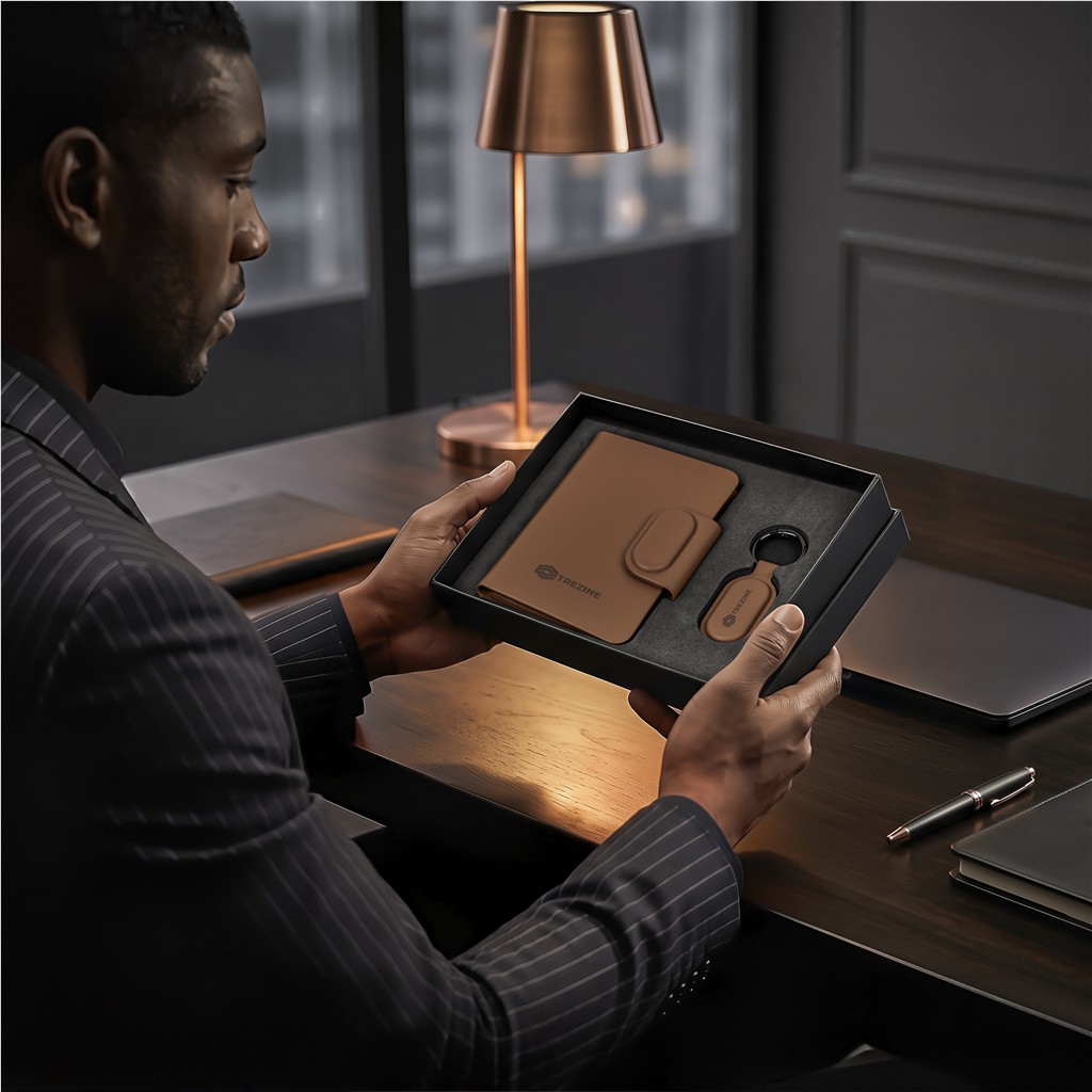 Alex Varga Navaros Global Finder Gift Set - Image 2